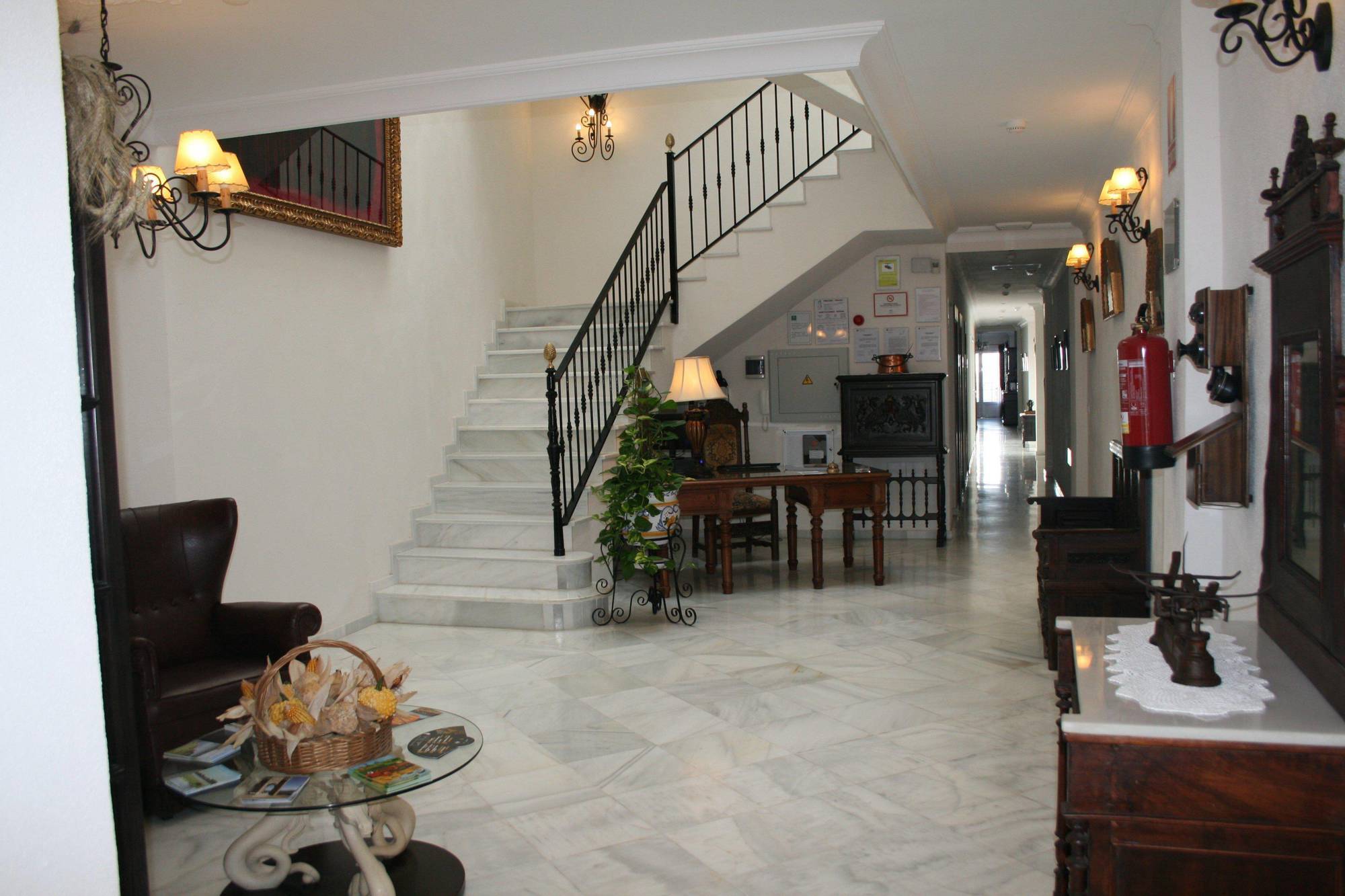 Hostal Ciudad Trigueros Interior photo